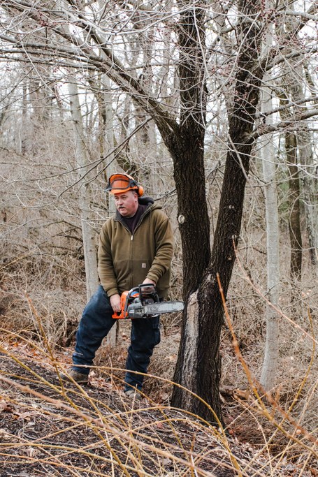Mike Powell, Instructor, Penn State Department of Ecosystem Science and Management, sharing insights on safely cutting a tree with a chain saw. Photo credit: Laura Kirt Studios