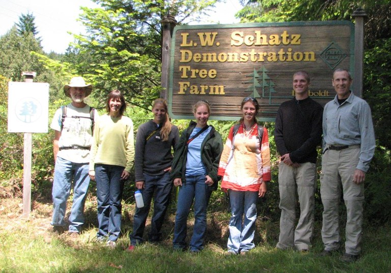 Student Field Trip 2012, L to R: Gordon Schatz, Beth Brantley (faculty), Kelly Ketterman, Maddie Erickson, Jennie Diehl, Tosh Rung, Craig Houghton (faculty)