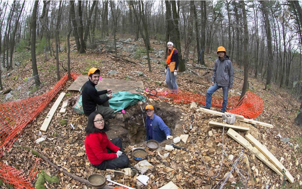 We work with the Susquehanna-Shale Hills Critical Zone Observatory (http://criticalzone.org/shale-hills/) to earthcast the critical zone.  Our group makes field measurements of the depth distribution of soil CO2, O2, and solutes that affect weathering and nutrient availability. Pictured from the left to right are Andy Neal, Hyojin Kim, Jason Kaye, Lillian Hill and Yu Zhang. 