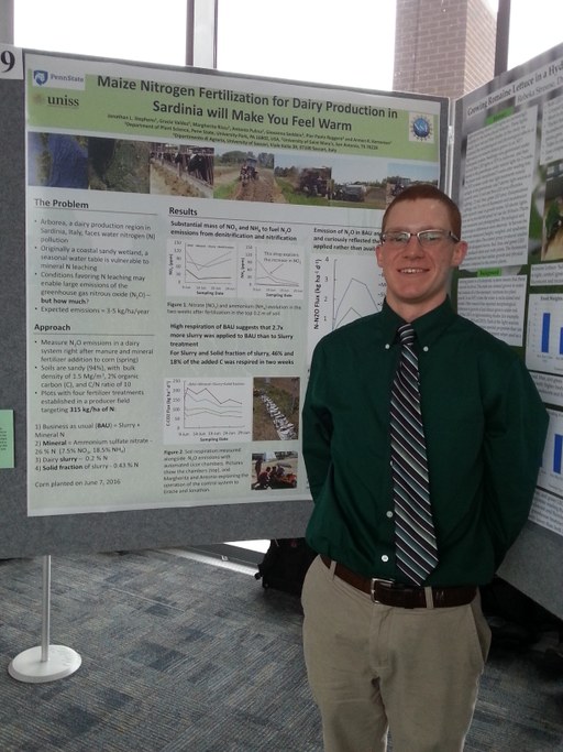 Johnathan presenting his research at the Gamma Sigma Delta Research Expo, Penn State