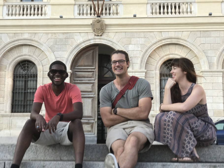 Taking a well-deserved break in Piazza d'Italia